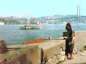 pont et ferry sur le Bosphore 
